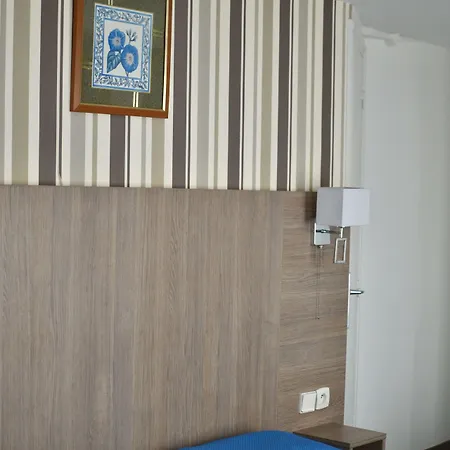 Royal Bergère 3* باريس