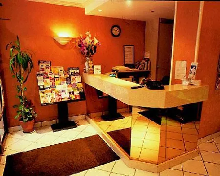 فندق Royal Bergère 3*