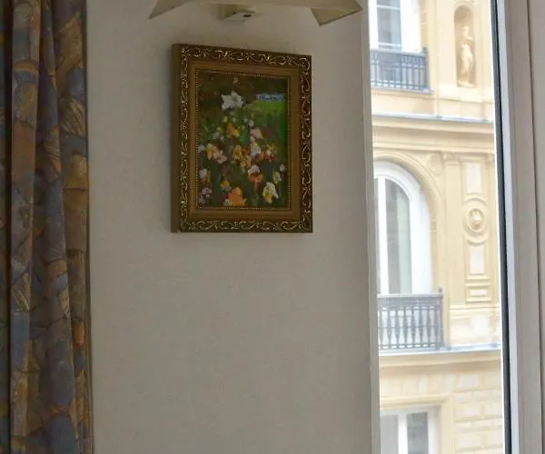 Hotel Royal Bergère 3*